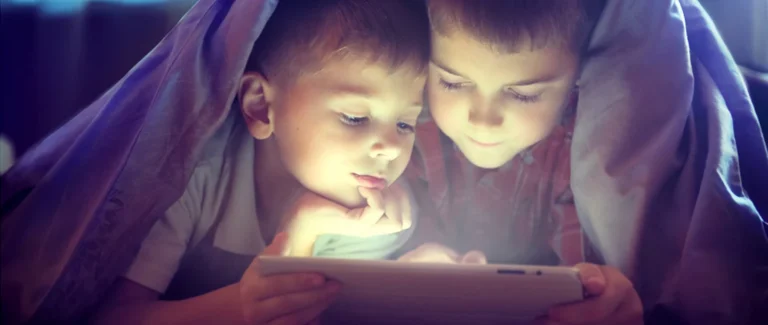 The Negative Effects of Technology on Children: What’s Actually Happening (And What to Do About It)