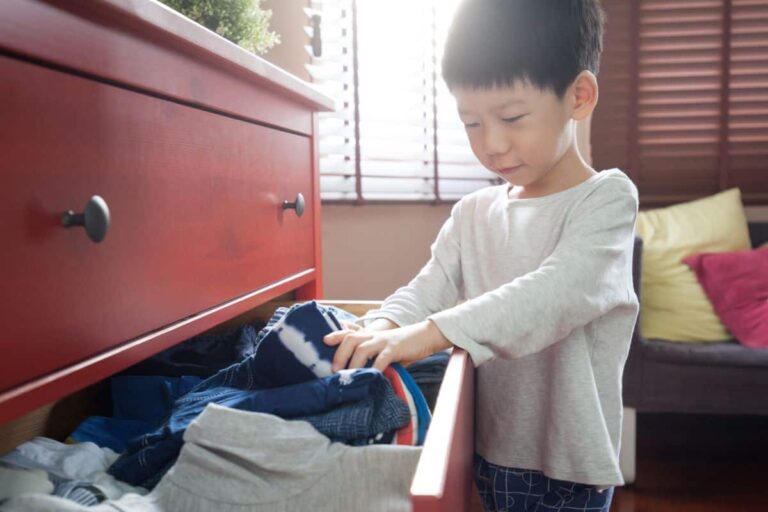 What Age Should Kids Dress Themselves? A Complete Milestone Guide