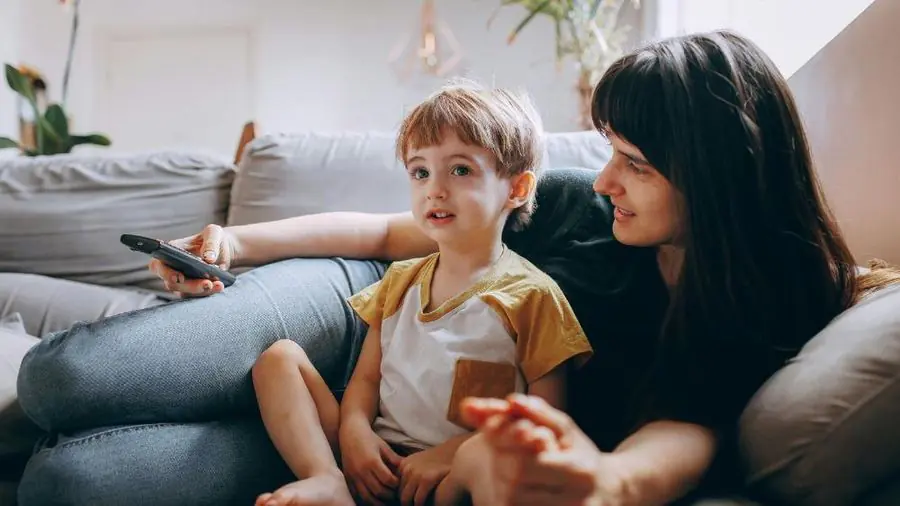 Parent and child co-viewing Daniel Tiger together parental involvement screen time benefits